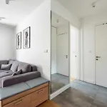 Metro Raclawicka Comfort Apartment