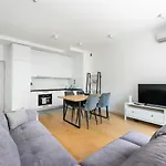 Metro Raclawicka Comfort Apartment
